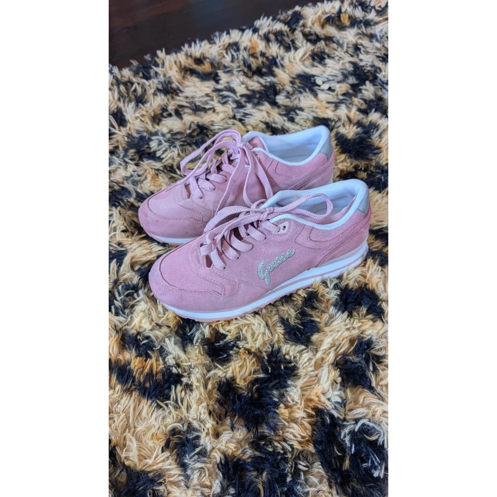 Vintage Guess Suede sneakers